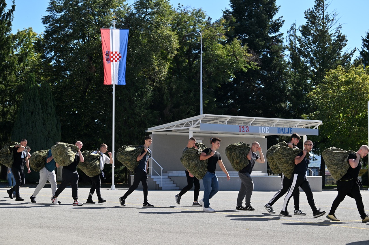 Dragovoljno vojno osposobljavanje