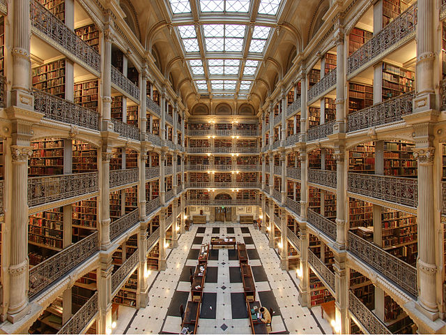IZVOR: 
https://commons.wikimedia.org/wiki/File:George-peabody-library.jpg