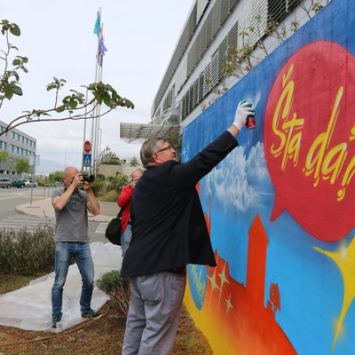 Na Kampusu oslikan mural „Grad za mlade“
