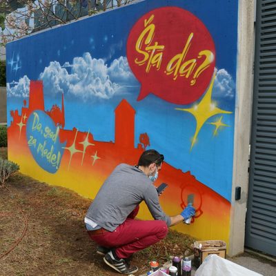 Na Kampusu oslikan mural „Grad za mlade“
