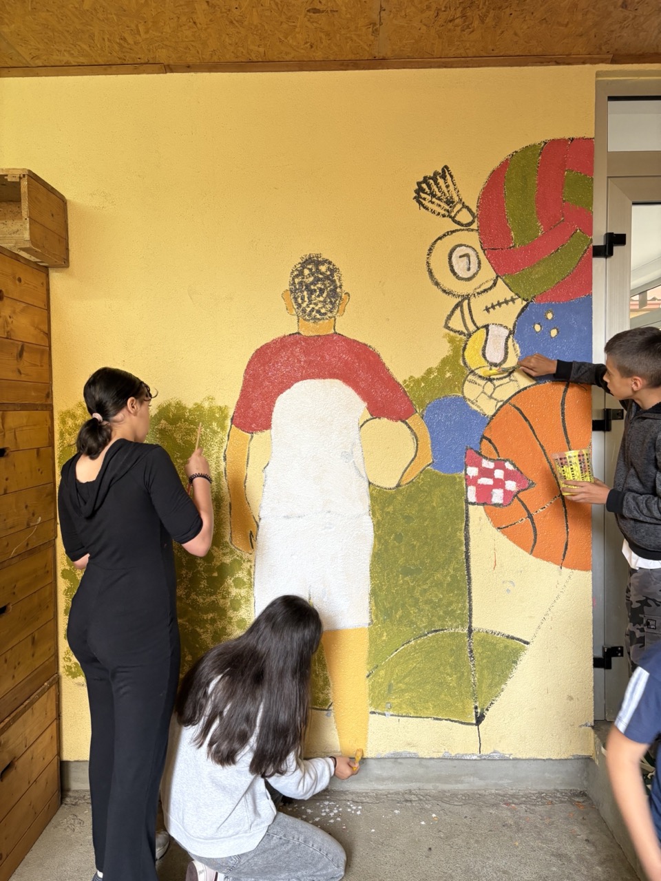 Studenti i učenici oslikavaju zidove