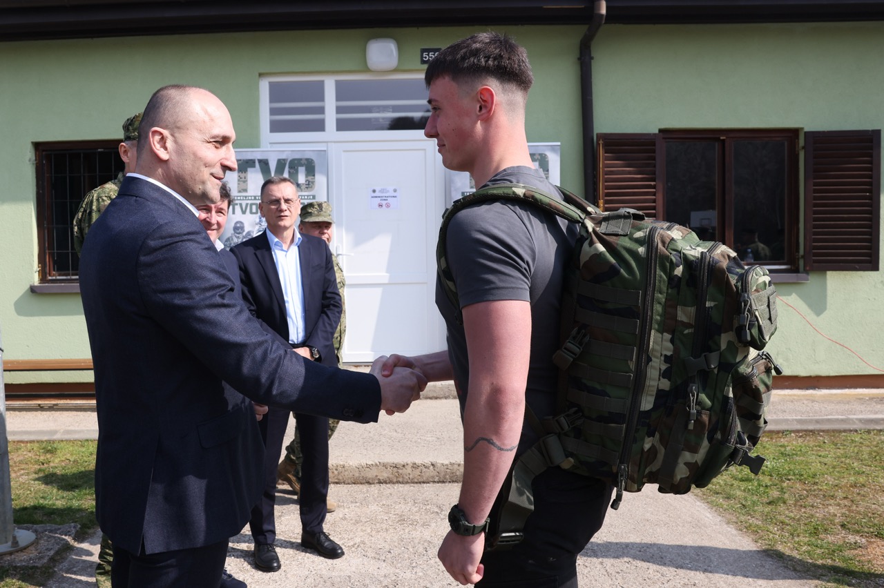 Počelo temeljno vojno osposobljavanje