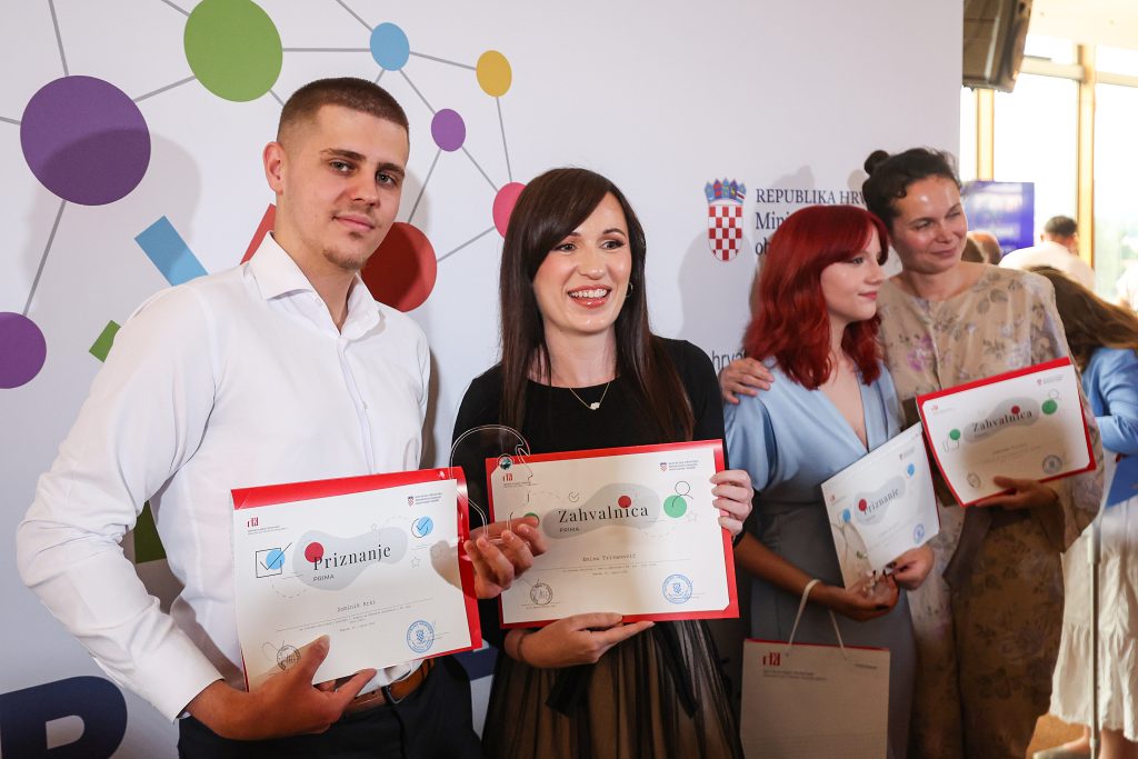 https://www.azoo.hr/21-svecanost-dodjele-nagrade-oskar-znanja/