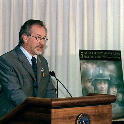 https://pixabay.com/photos/steven-spielberg-producer-director-84788/