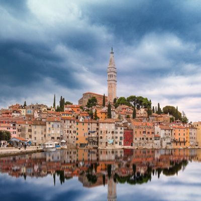 https://pixabay.com/en/skyline-rovinj-croatia-water-1738058/