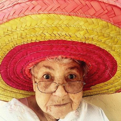 https://pixabay.com/photos/sombrero-old-woman-hat-woman-1082322/
