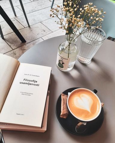 Knjiga, kava